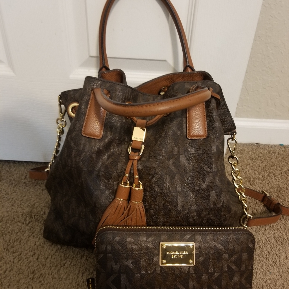 Michael Kors Hobo bag and wallet.
